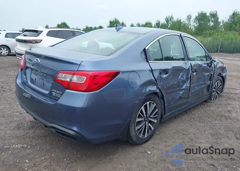 2018 Subaru Legacy 2.5I Premium z USA, uszkodzony, nr VIN 4S3BNAD60J3003172